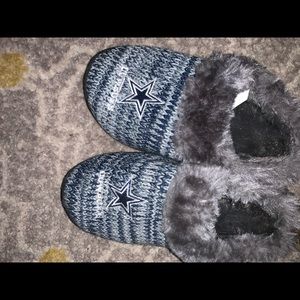 Dallas Cowboys slippers size 5.5